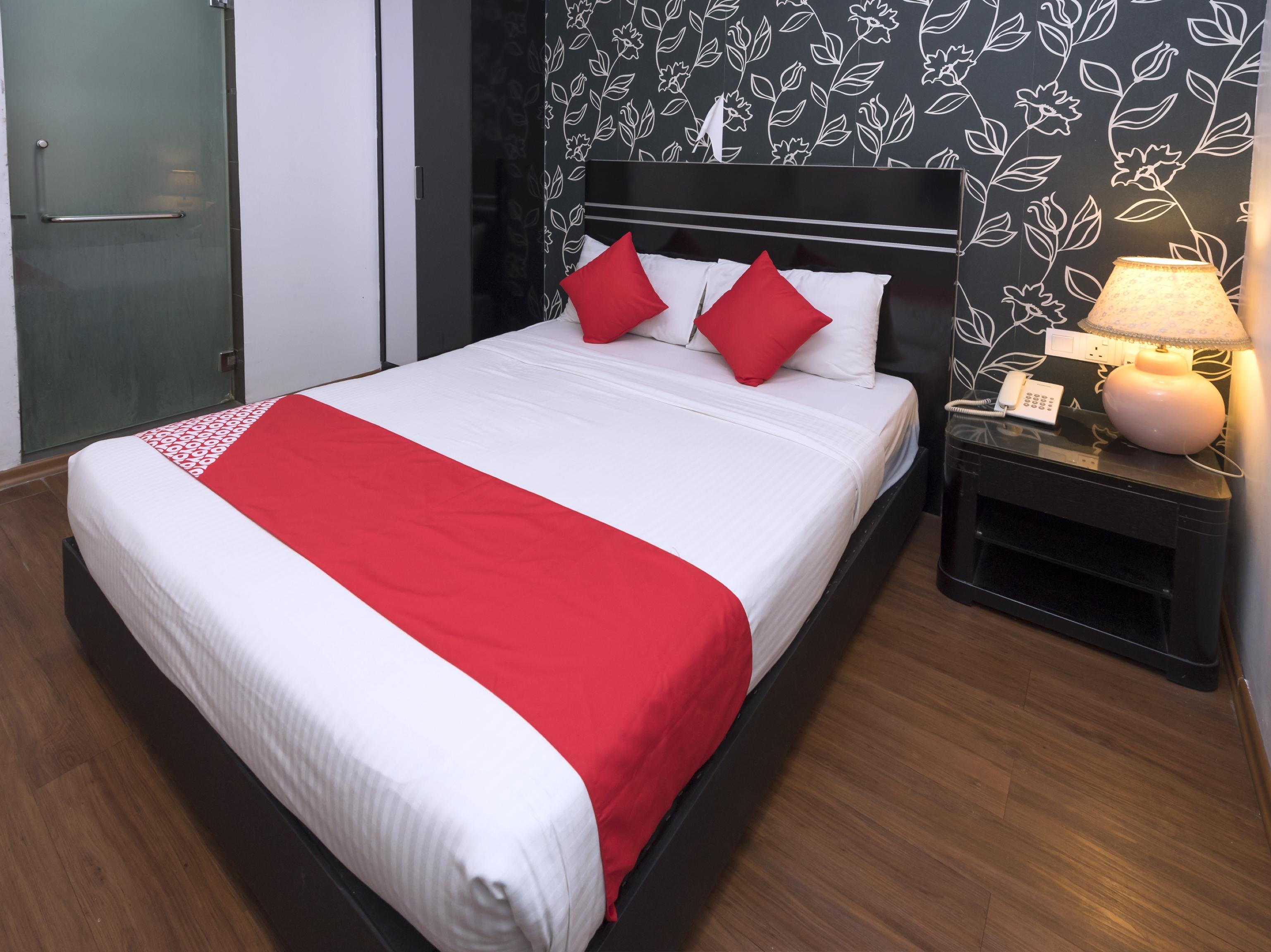 Bluebell Hotel Скудай Екстериор снимка