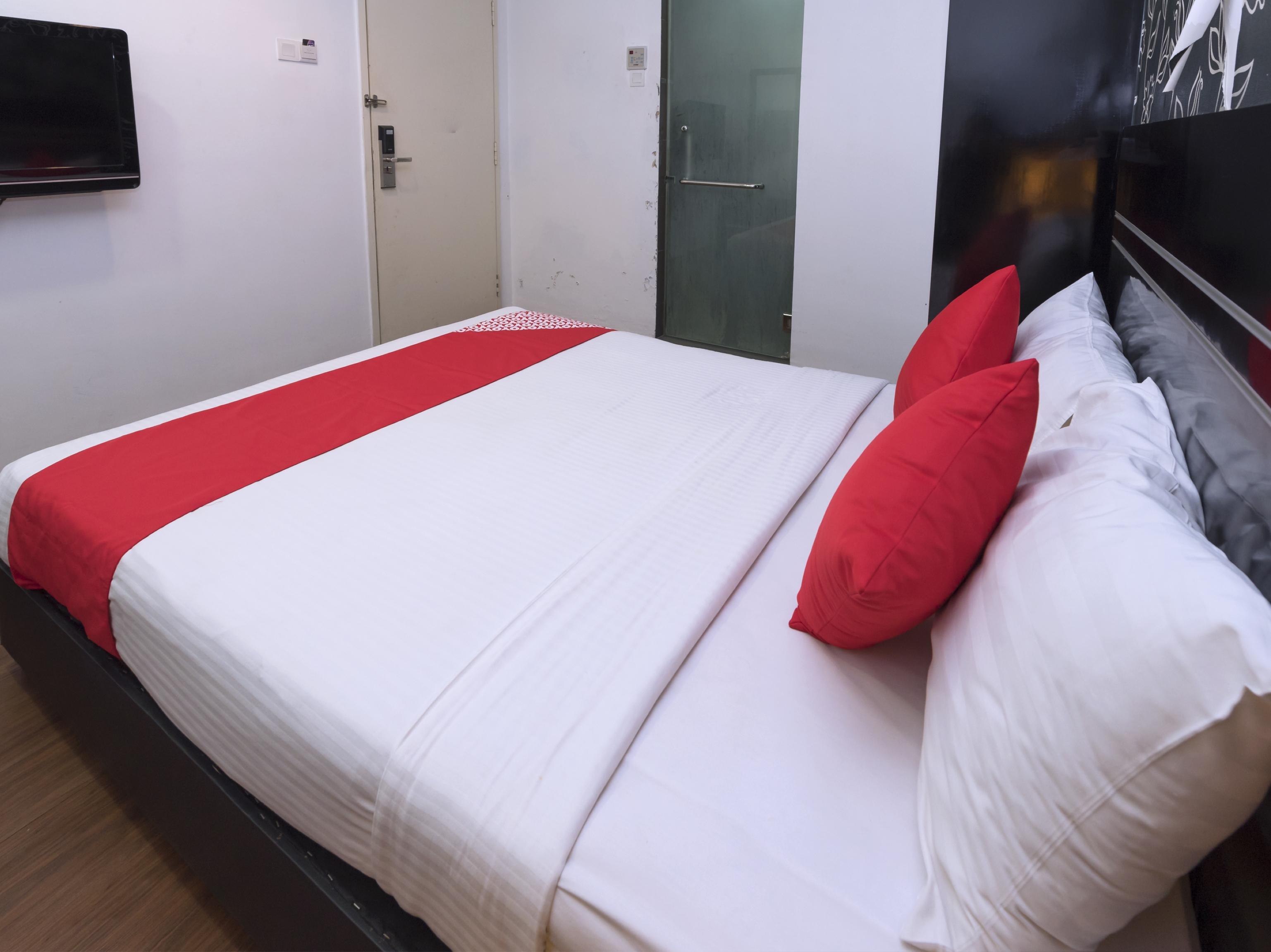 Bluebell Hotel Скудай Екстериор снимка