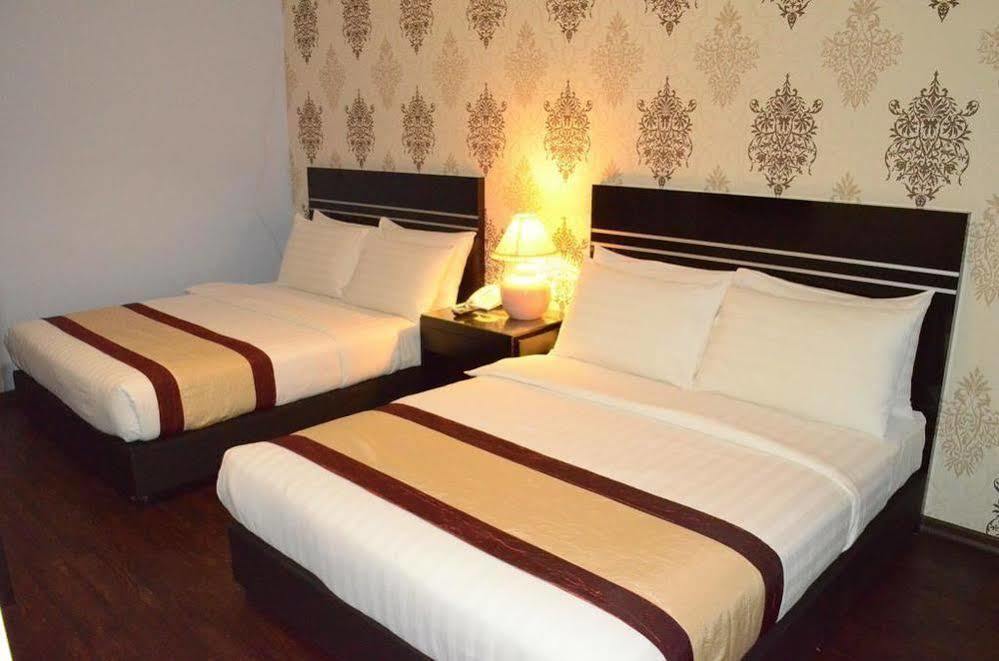 Bluebell Hotel Скудай Екстериор снимка