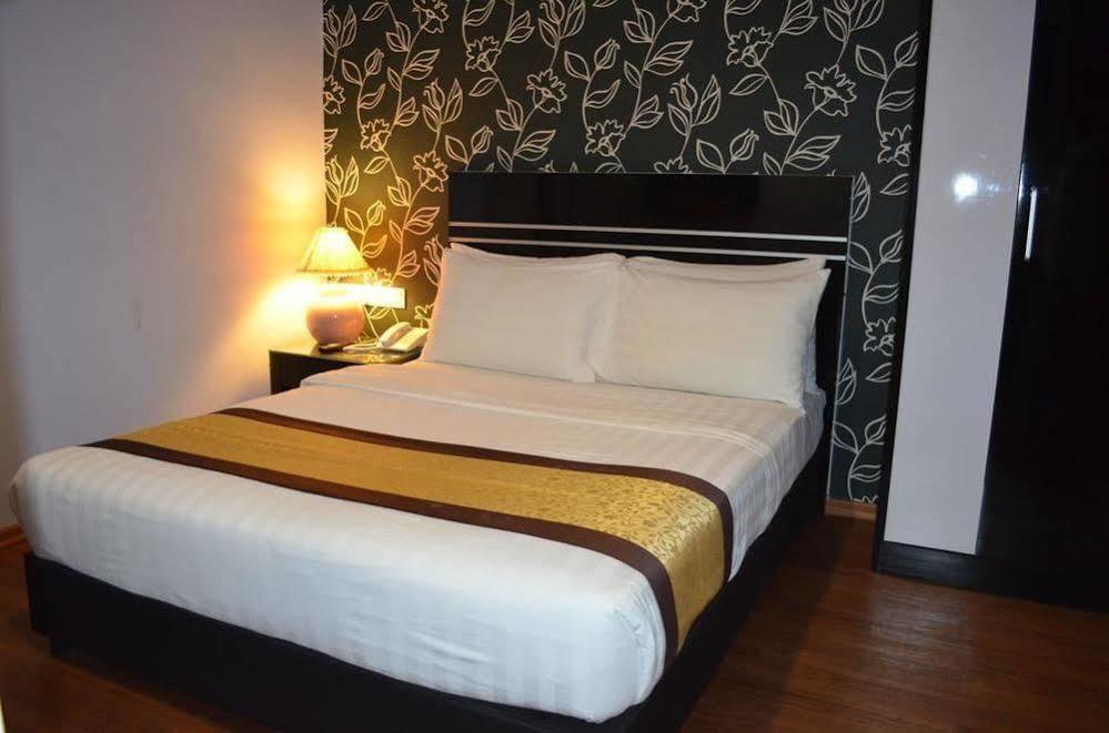 Bluebell Hotel Скудай Екстериор снимка
