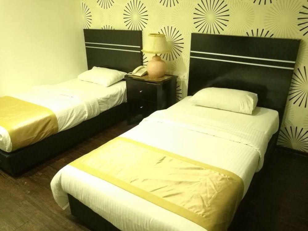 Bluebell Hotel Скудай Екстериор снимка