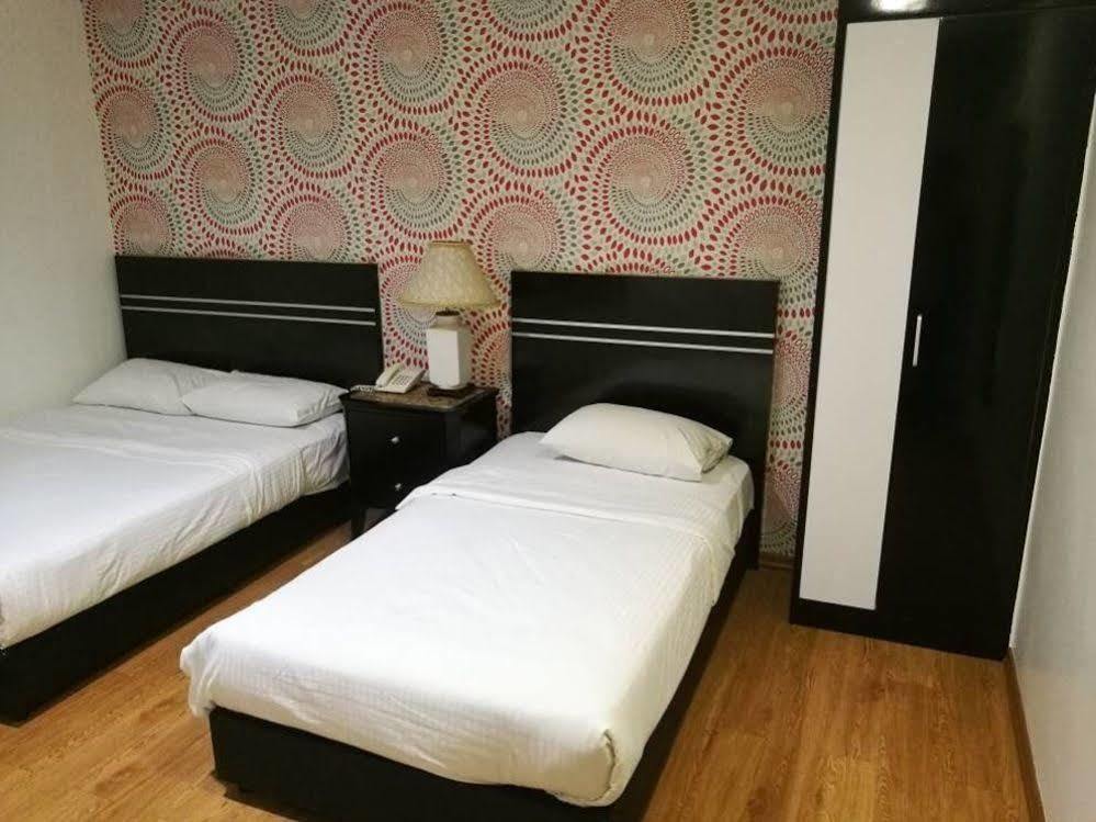 Bluebell Hotel Скудай Екстериор снимка